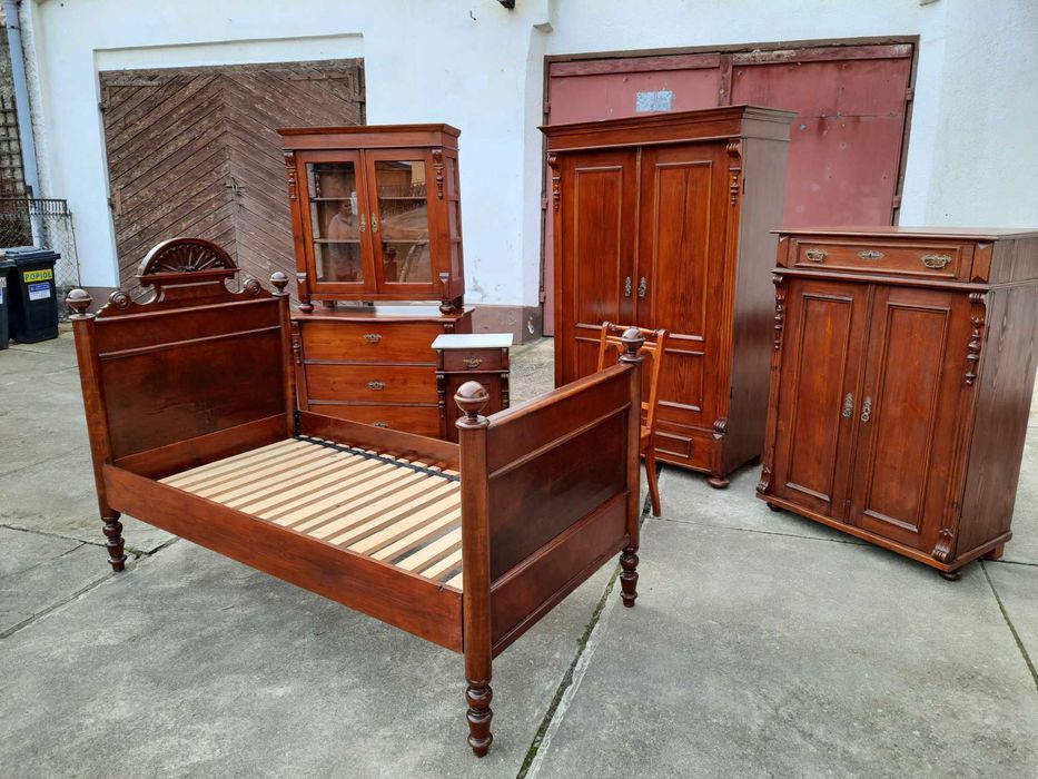 Antyczny komplet sypialniany