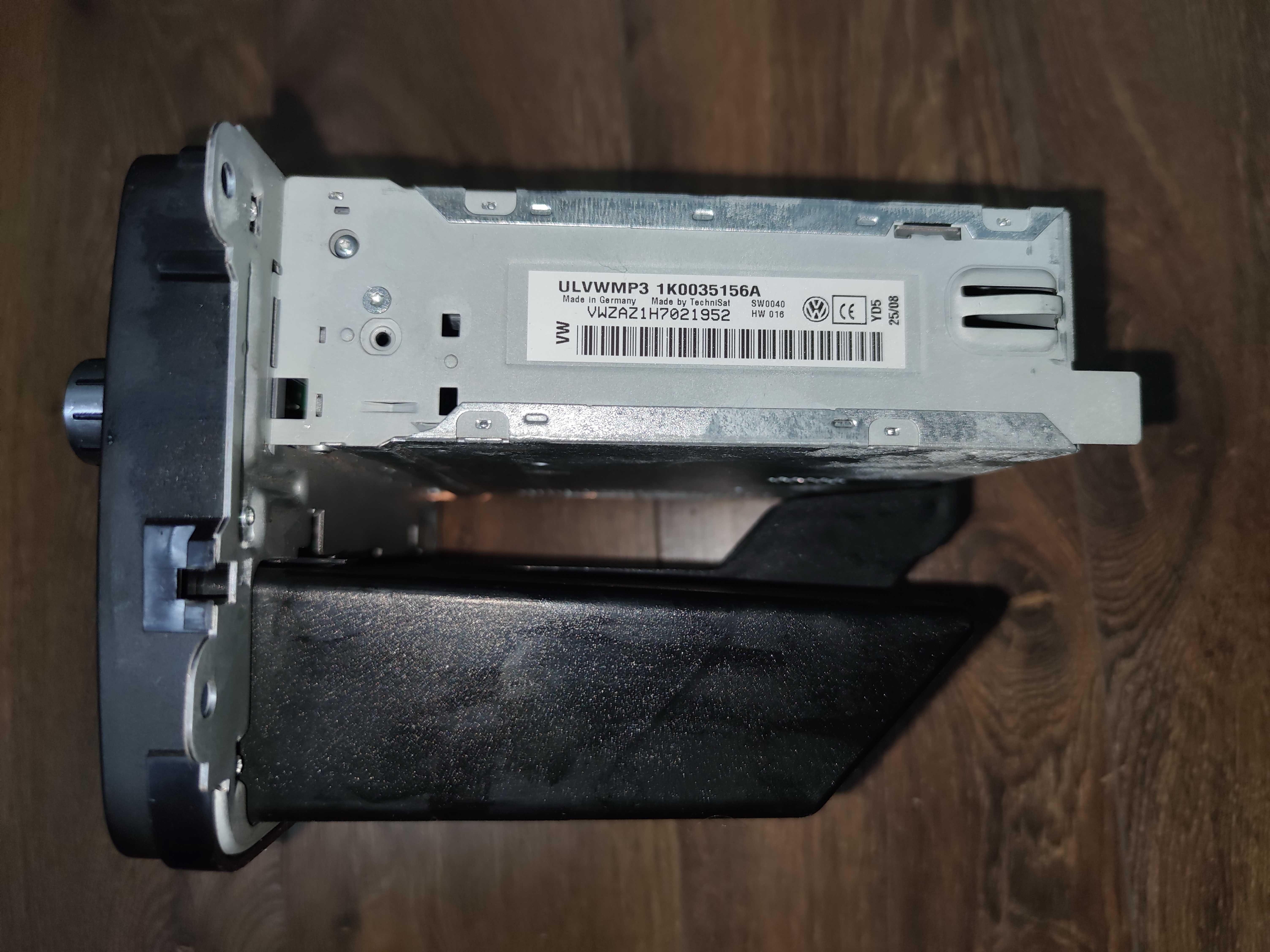 Магнитола штатная VW Golf 5 1K0035156A