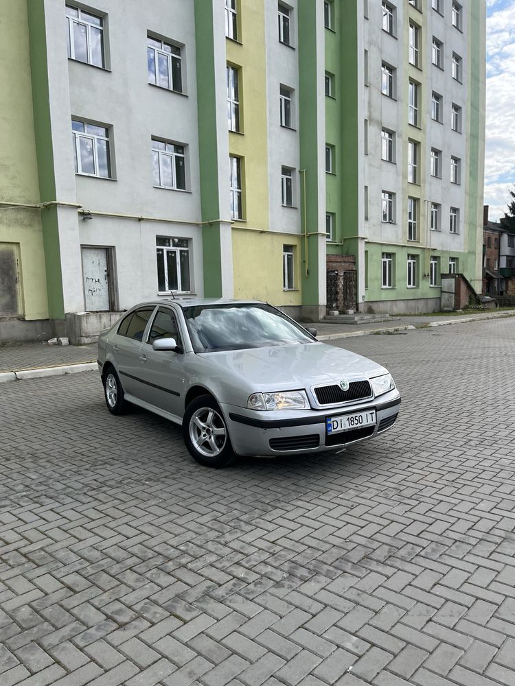 Skoda Octavia Tour 1.6 MPI Газ/Бенз