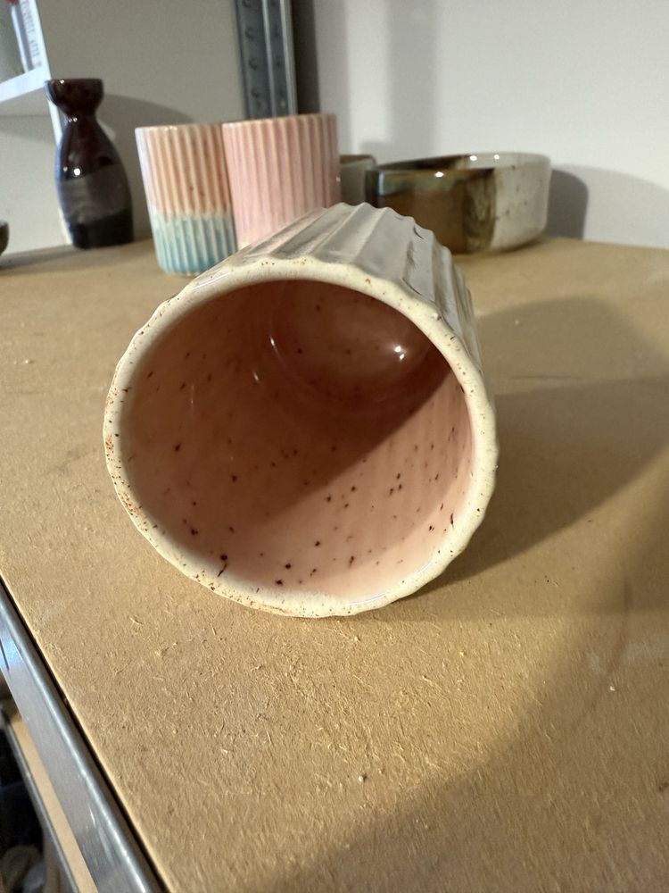 Kubek ceramiczny ręcznie robiony