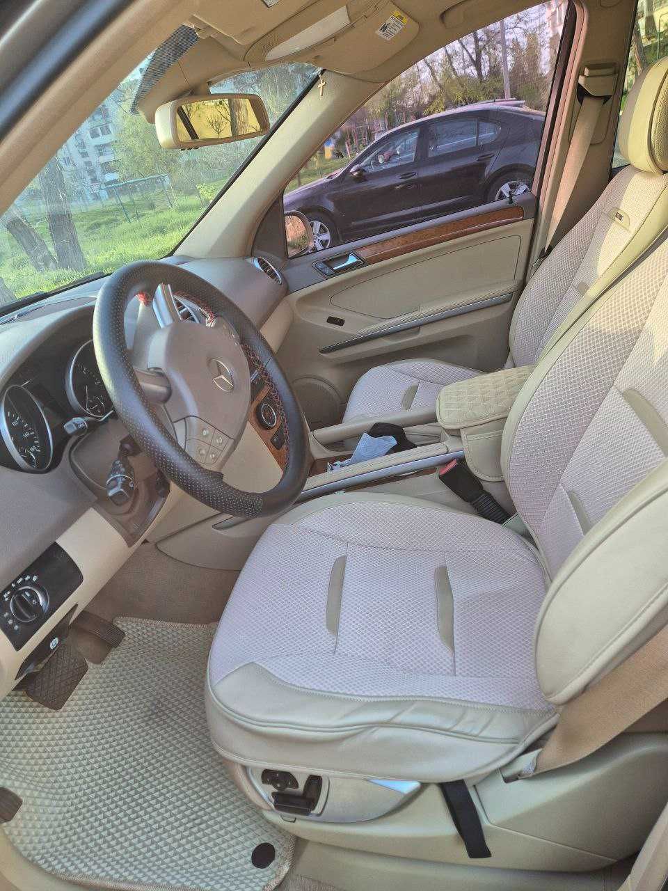 Mercedes-Benz ML350