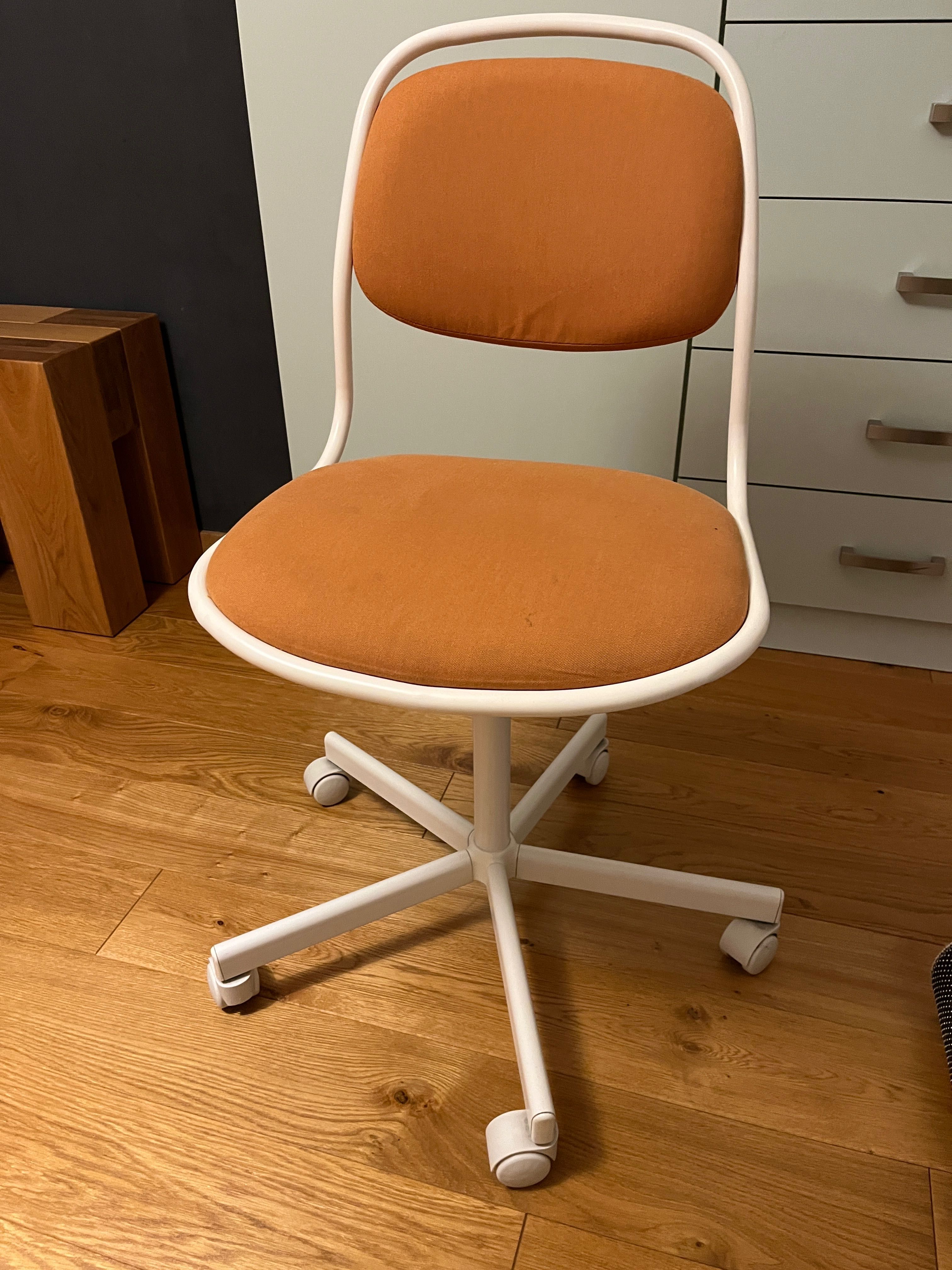 Krzesło do biurka dziecięce Ikea