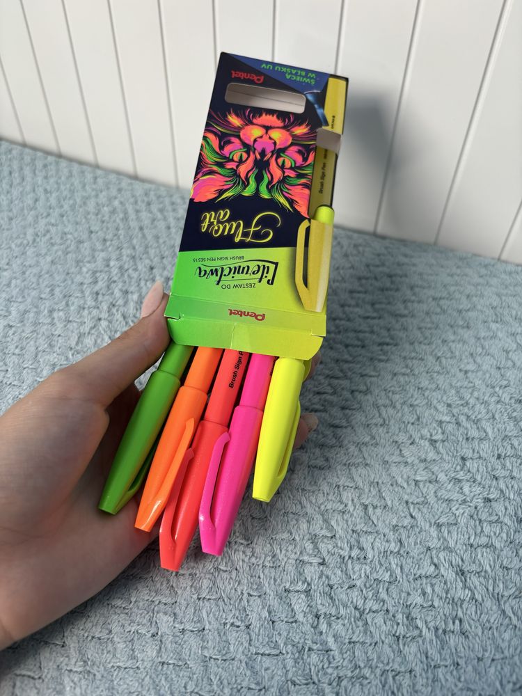 Nowe neonowe brush peny pentel
