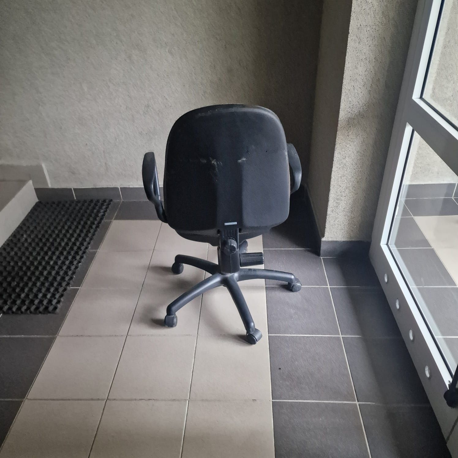 Krzesło obrotowe biurowe / fotel do biurka