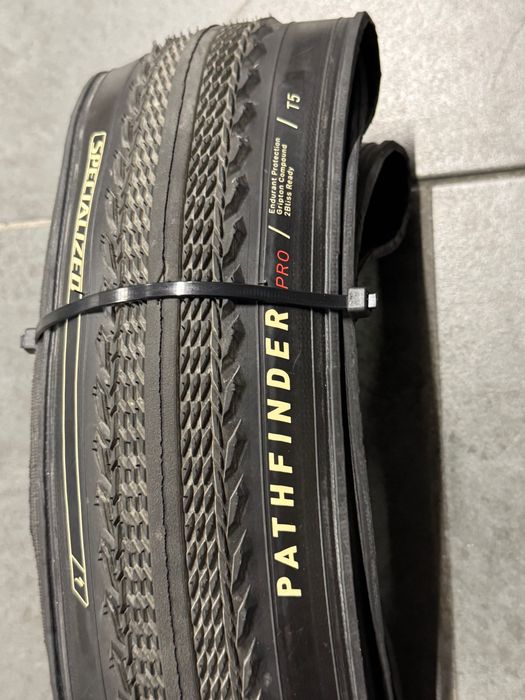 Opona Specialized Pathfinder Pro 2BR Tire 700x38C gravel cross