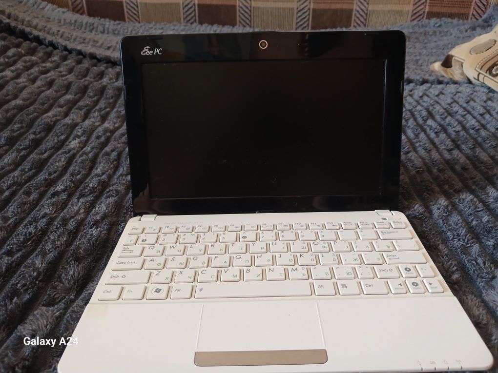 Asus eee pc white