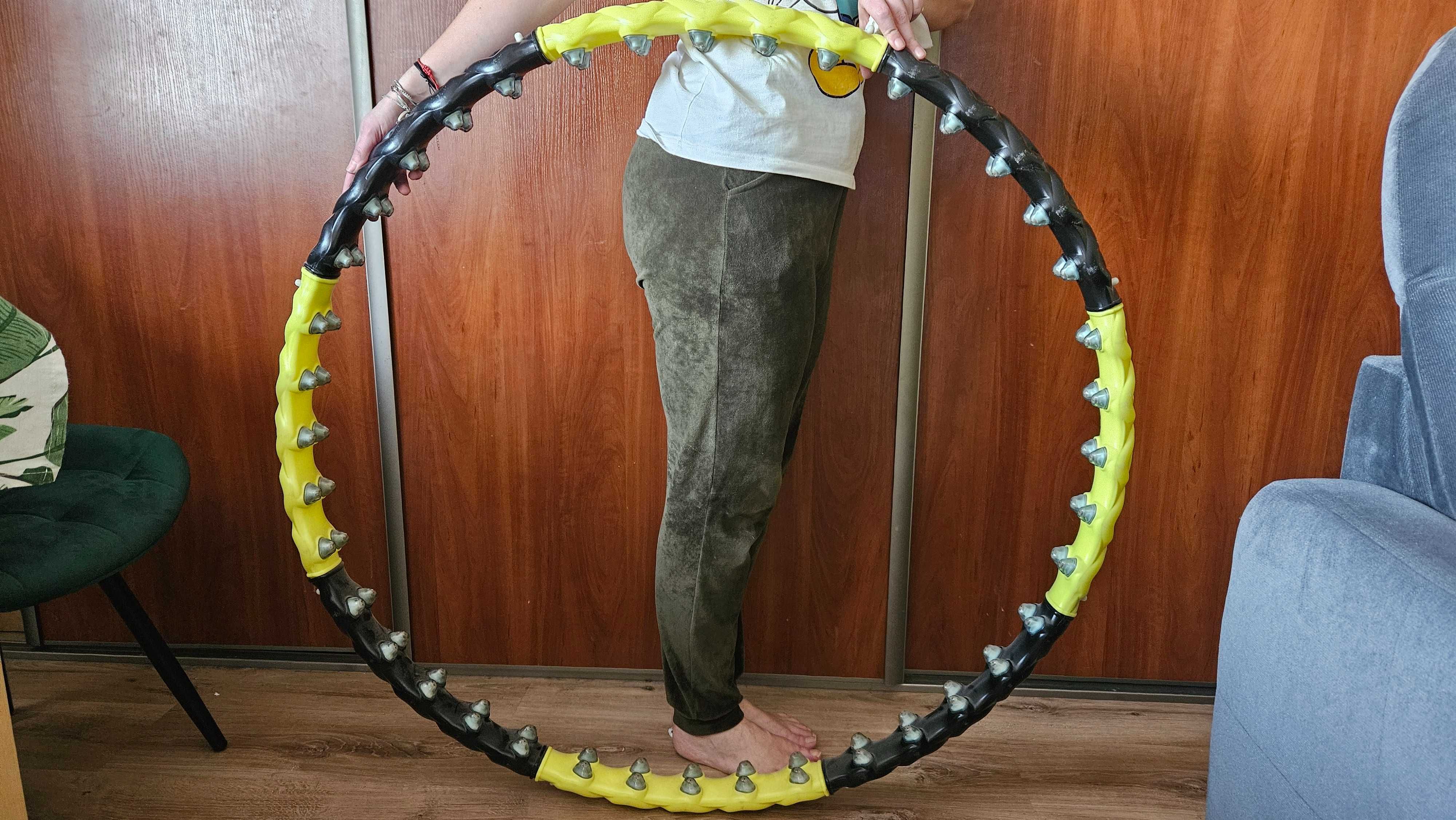 Koło hula hop z wypustkami.