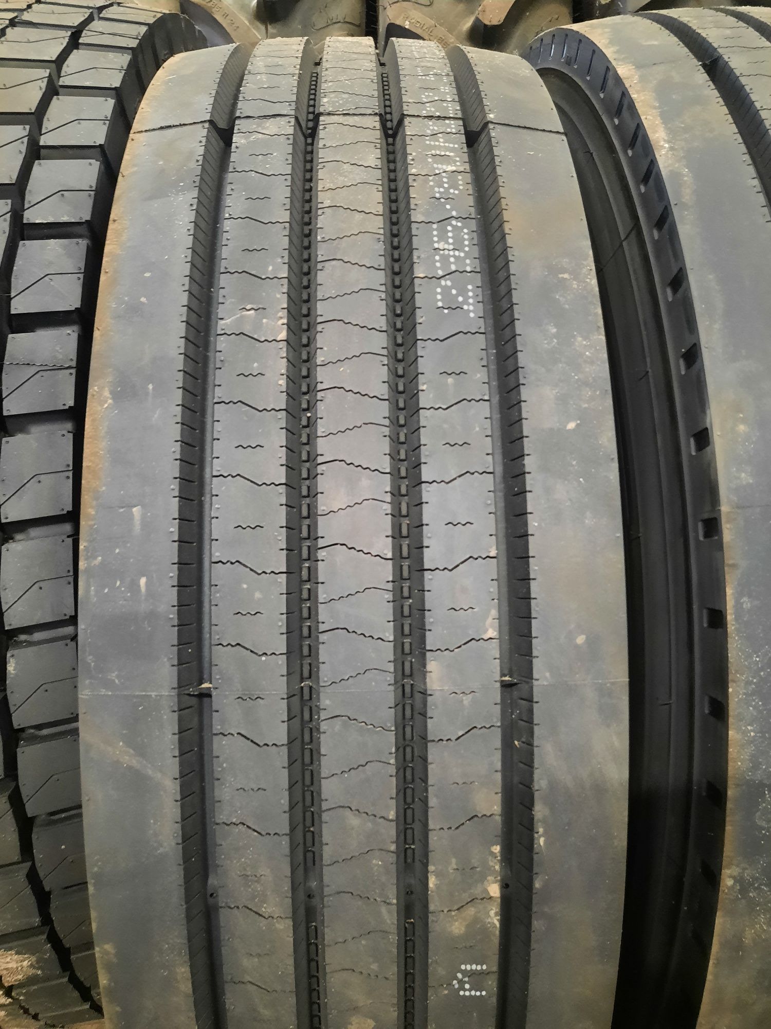 Nowe opony 295/80 R22.5 Blacklion BF188 Prowadząca