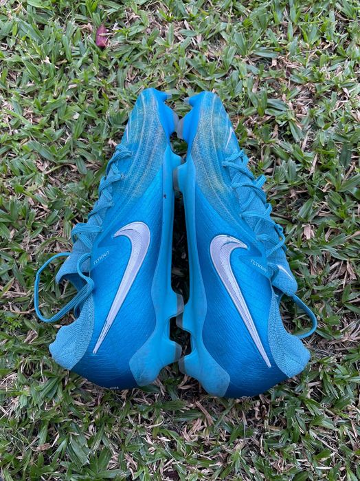 Chuteiras Nike Phantom GX2 Pro – Tamanho 39