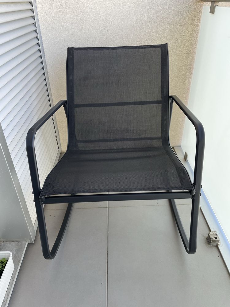 Conjunto cadeira + mesinha exterior