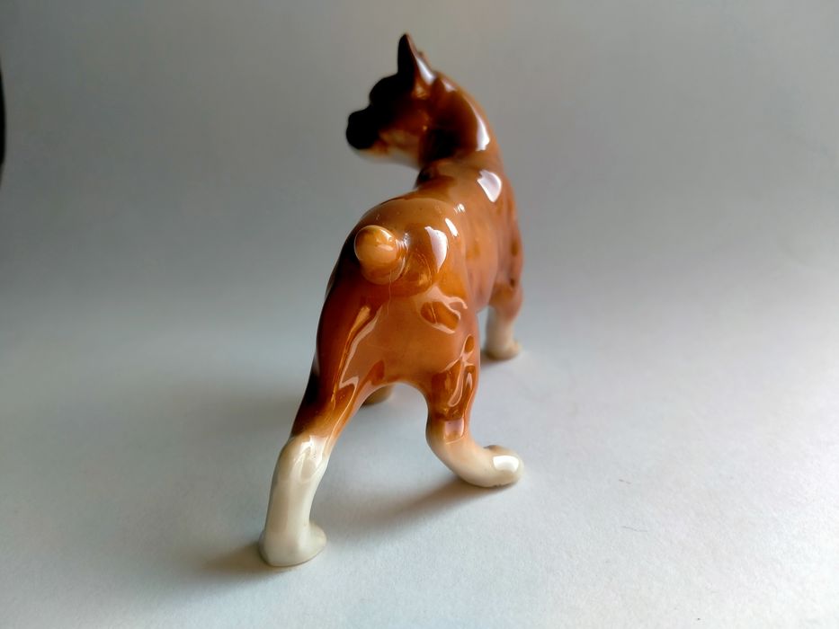 Figurka psa boksera