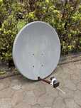 Antena satelitarna z mocowaniem