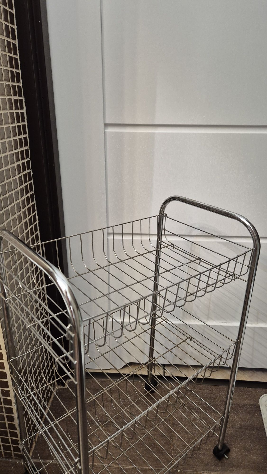 Regały metalowy chromowany łazienki kółka 61 cm