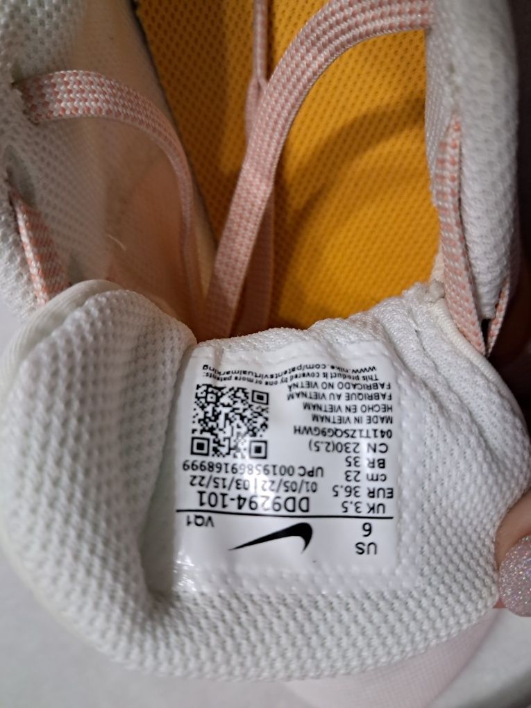 Підліткові кросівки літні Nike DOWNSHIFTER р 36,5