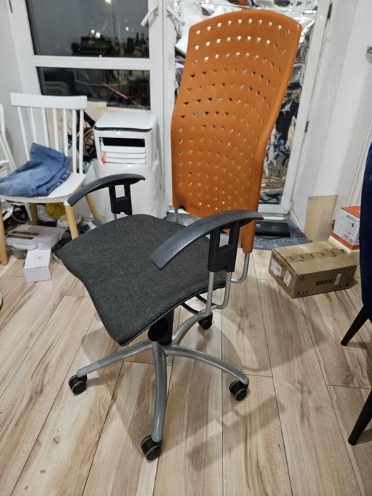 Krzesło obrotowe dużo regulacji porządne