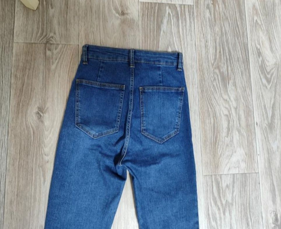 Нові джинси Зара