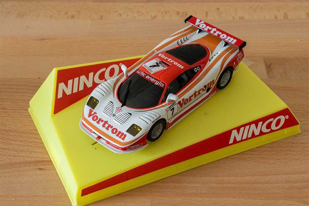Slot Cars Ninco Modelo Mosler 1/32 (2 carros)