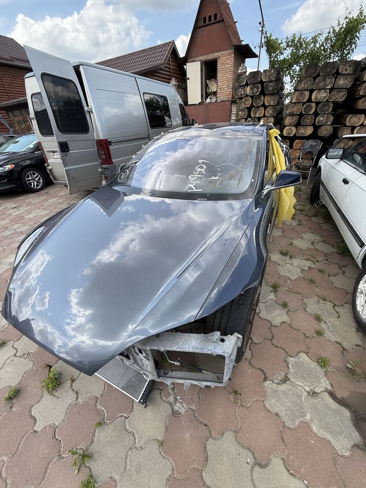 Tesla model S Performance (p85) | 2014 |
