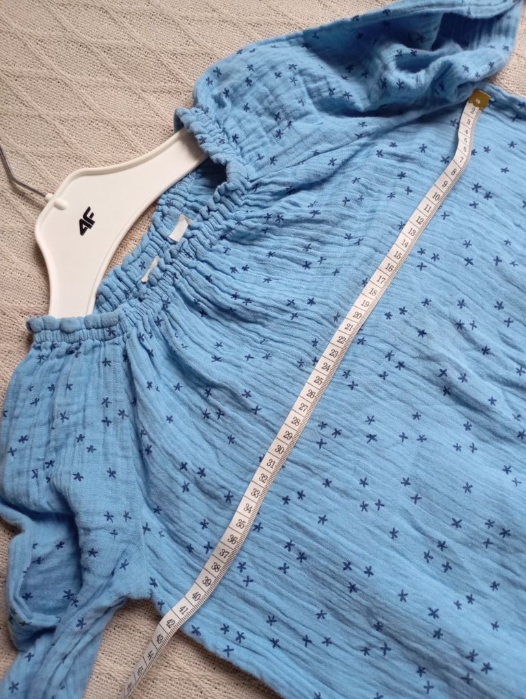 H&M 8-9lat muślinowa naturalna niebieska sukienka trapezowa