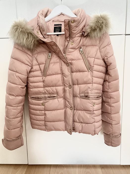 Casaco Zara com carapuço e pêlo removiveis