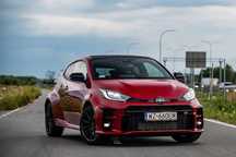 Toyota Yaris Pięknie brzmiący aktywny wydech | Stan idealny | Salon Polska