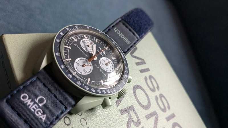 Omega x Swatch SO33G100 Ziemia - Wizjonerski Kosmos i Przyroda