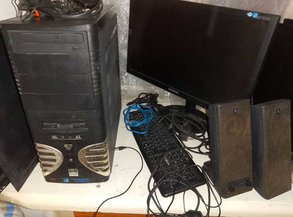 Компьютер ASUS с монитором  21,5 и колонками, бу