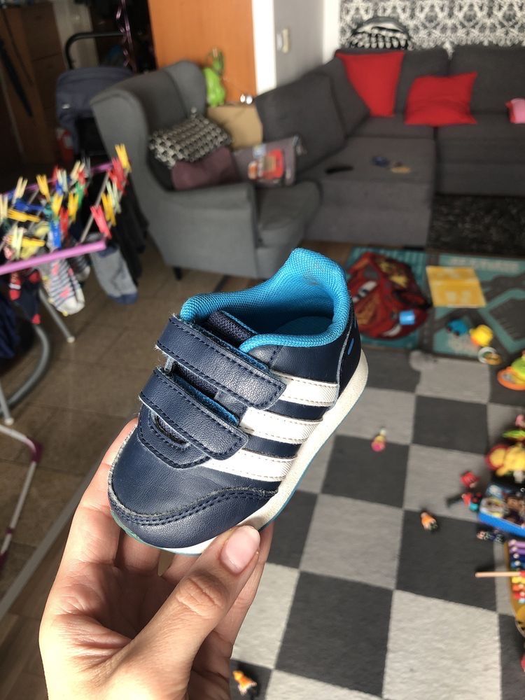 Buciki Adidas r.19