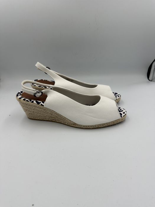 Espadryle na koturnie białe Anna Field 40