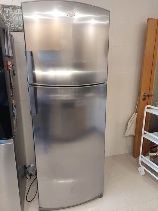 Frigorífico combinado Whirlpool 439Lt em Inox