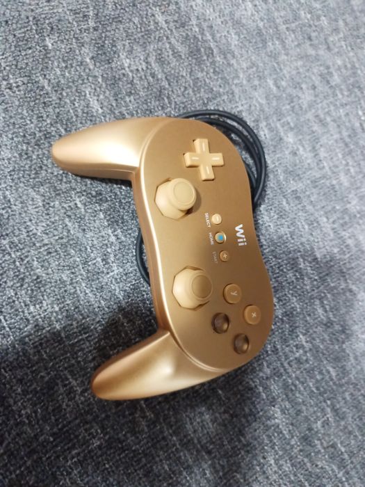 Wii controller  - comando  dourado