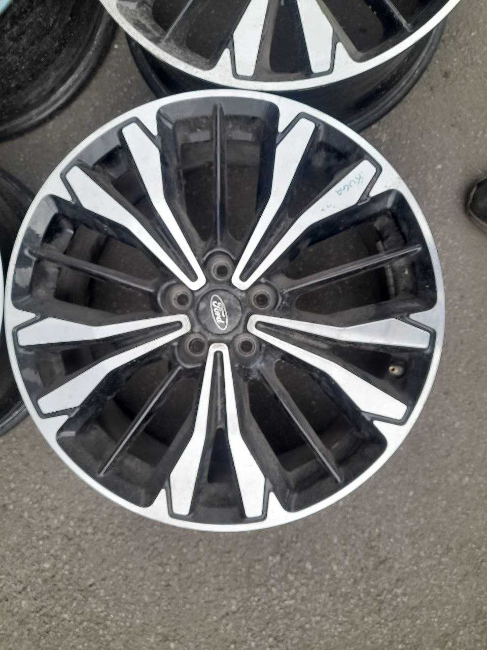 Диск колесный литой комплект R19 7.5J FORD Kuga 2455001