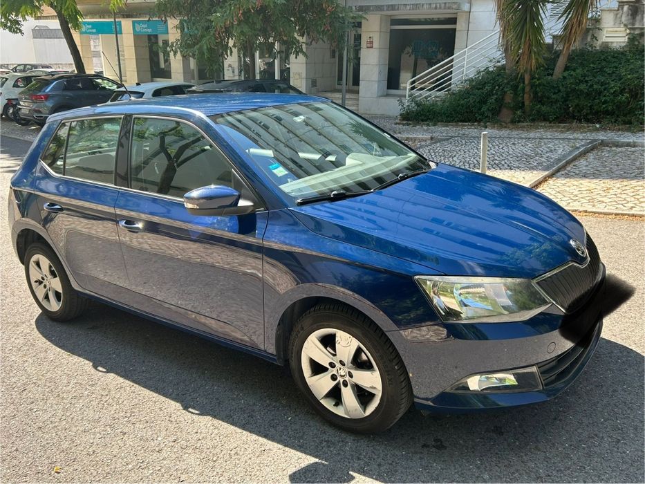 Skoda Fabia 1.2 TSI (2015) - Excelente estado
