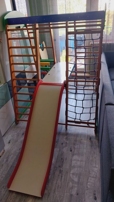 Małpi Gaj, Domowy plac(część 2) zabaw