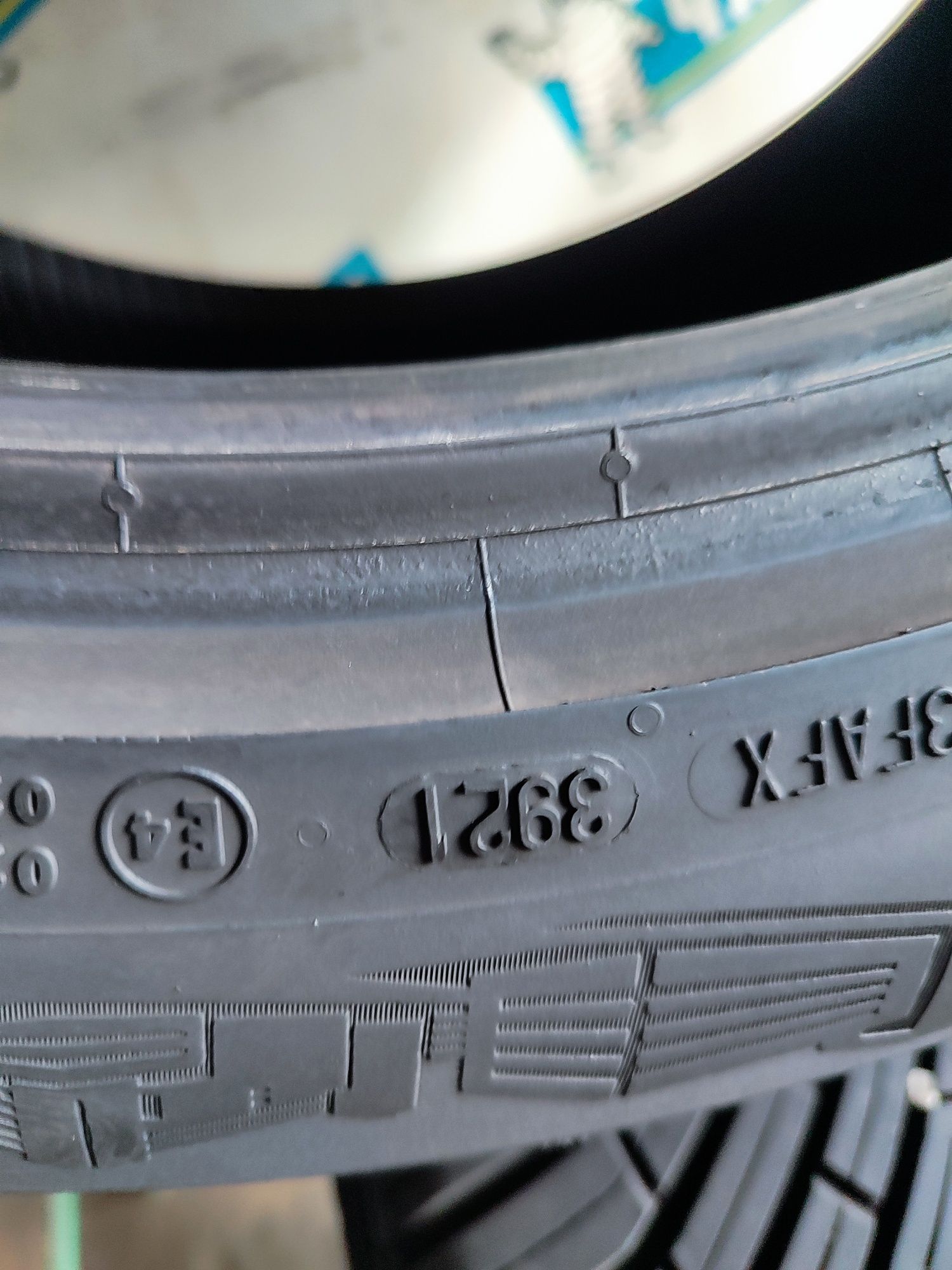 Шини continental 245 45 r18. 21 рік