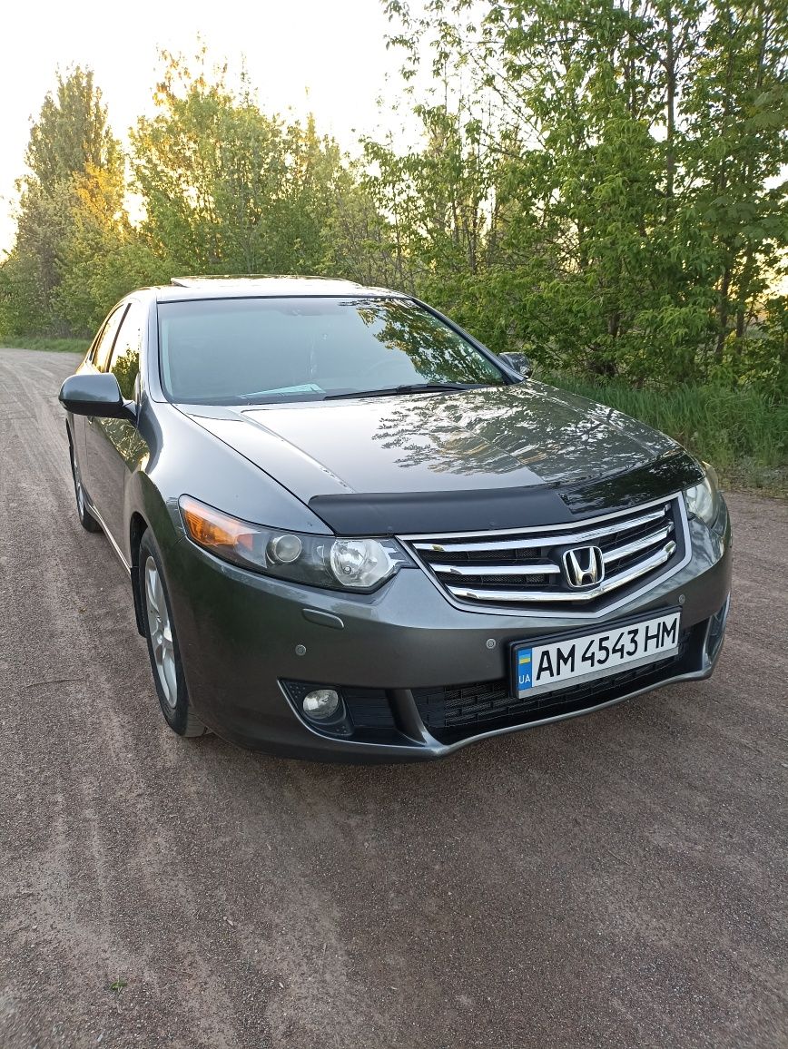 Продам  Honda Accord 8 2.0 бензин