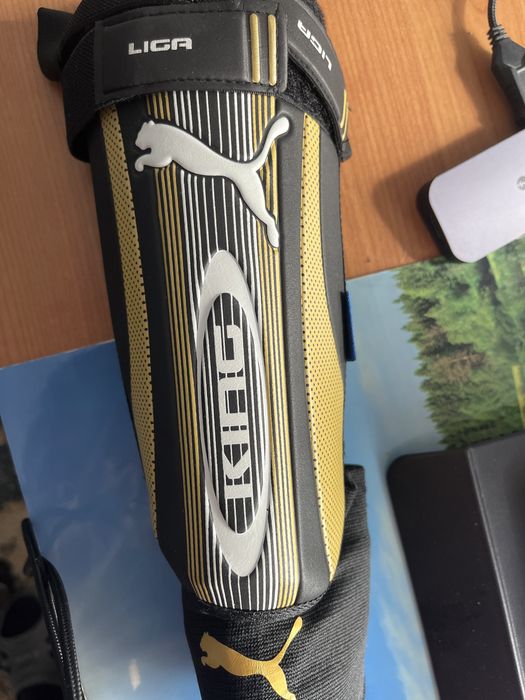 Puma nagolennik piłkarskie używane 2-3 razy king liga rozmiar M