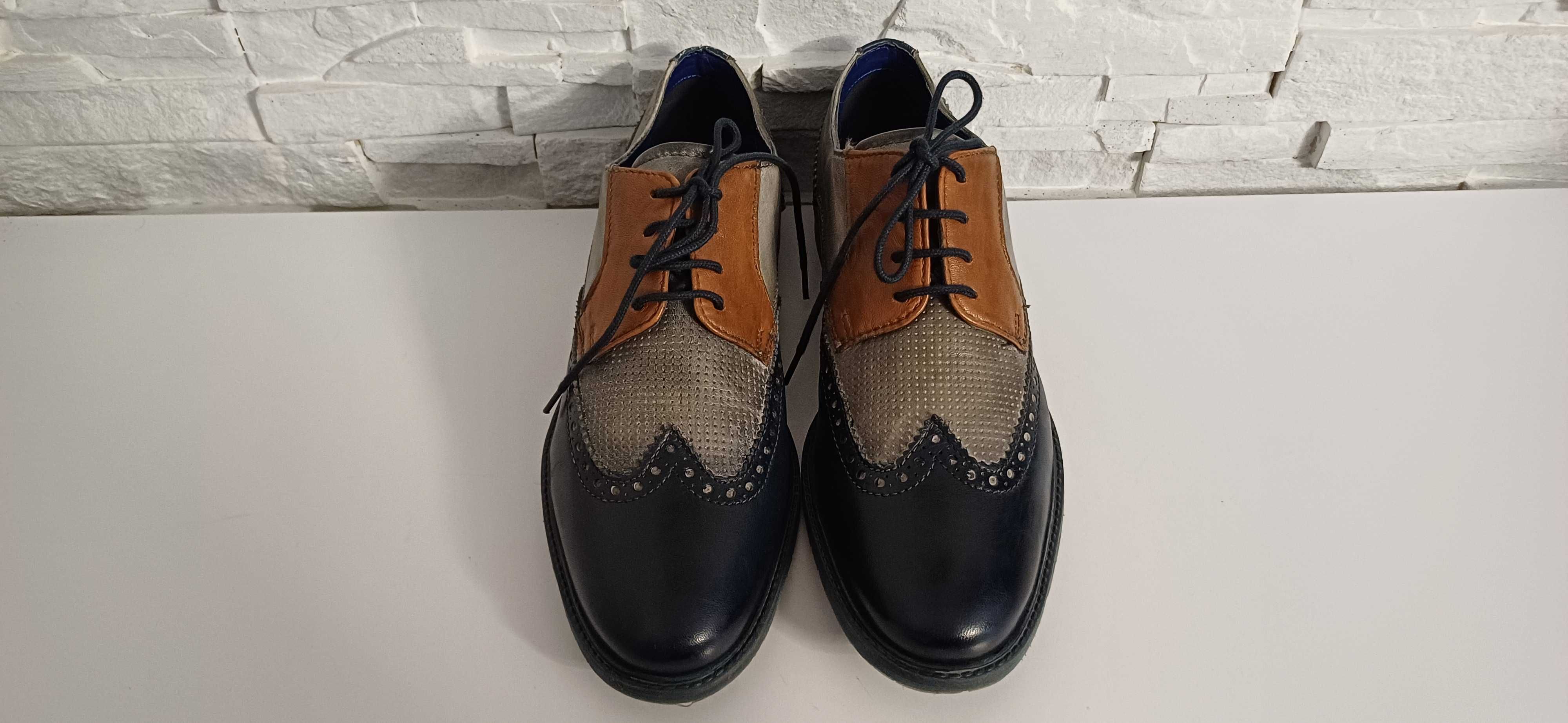 Buty wizytowe BUGATTI roz.46 wkł.30,5 cm.