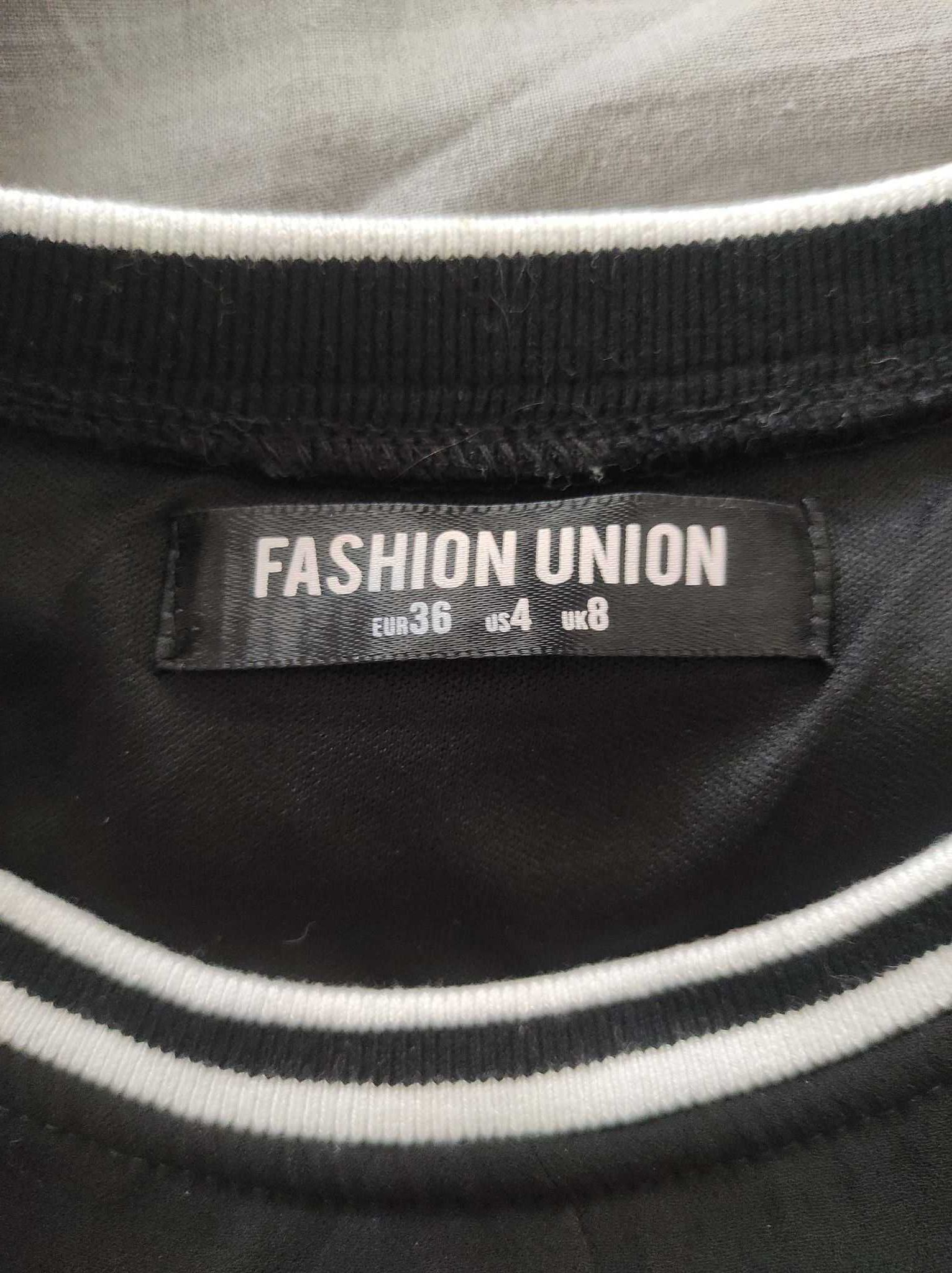 Bluzka damska Fashion Union czarno-biała rozmiar S 36