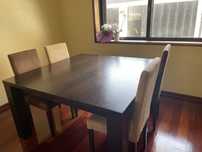 Mesa Quadrada de madeira