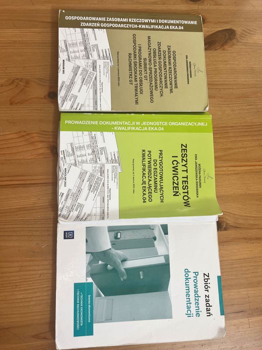 Prowadzenie dokumentacji zbiór zadań, zeszyt testów i inne