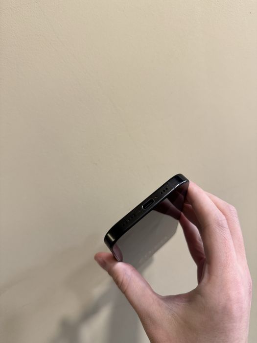 Б/у Iphone 16 Pro 128 Black Titanium (115ц заряду) ідеальний стан