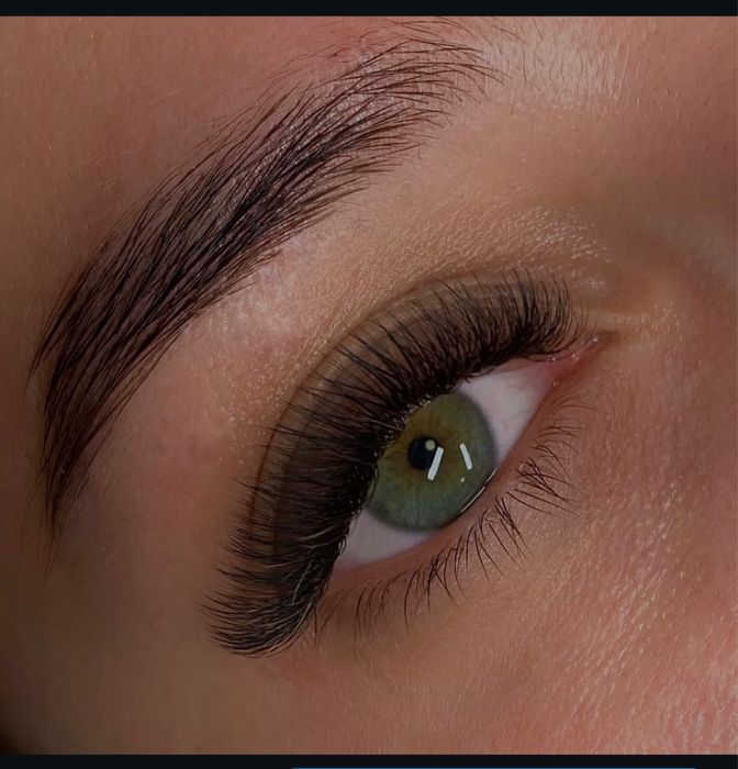 Нарощування вій брови