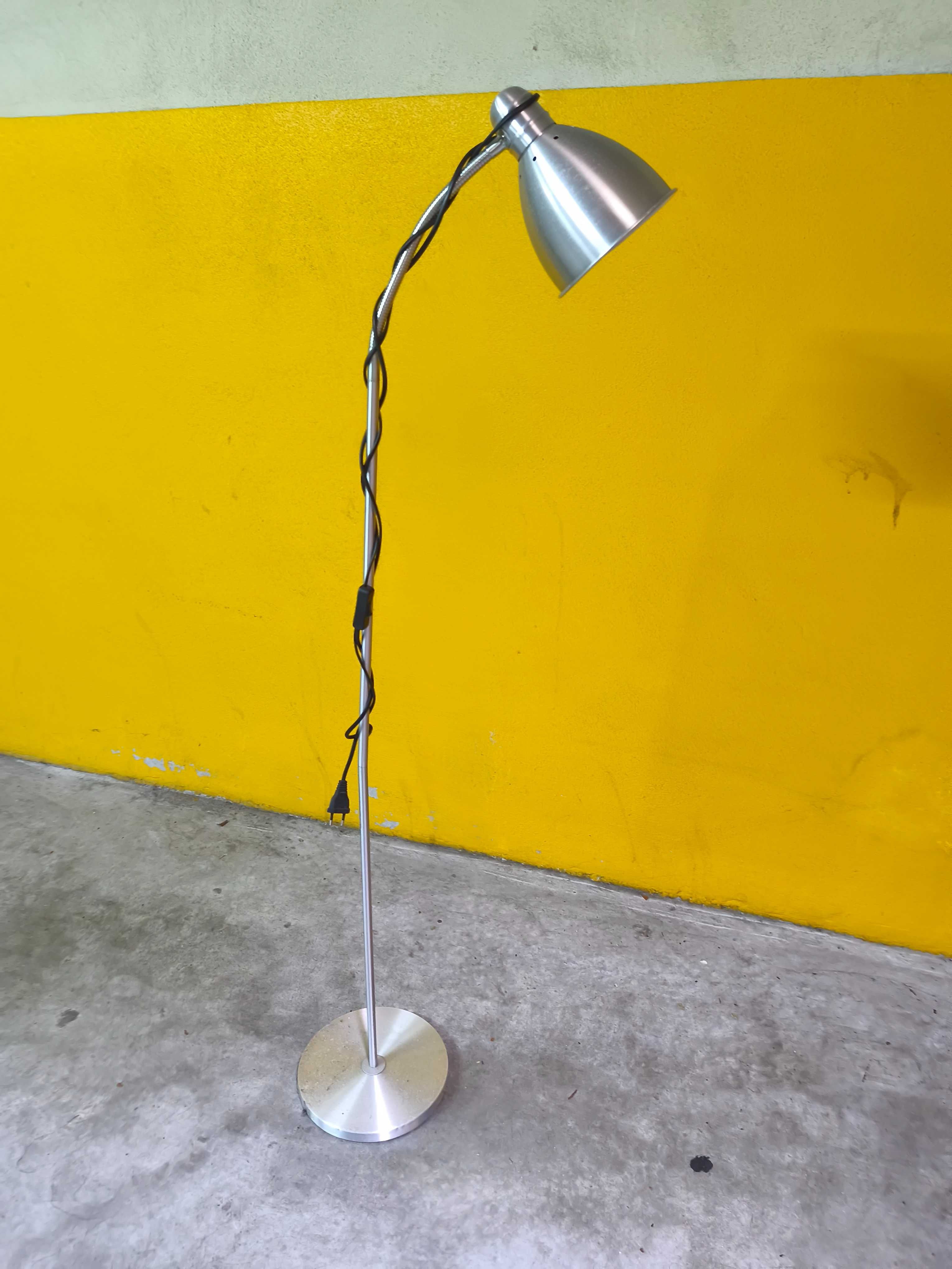 Candeeiro de pé Ikea