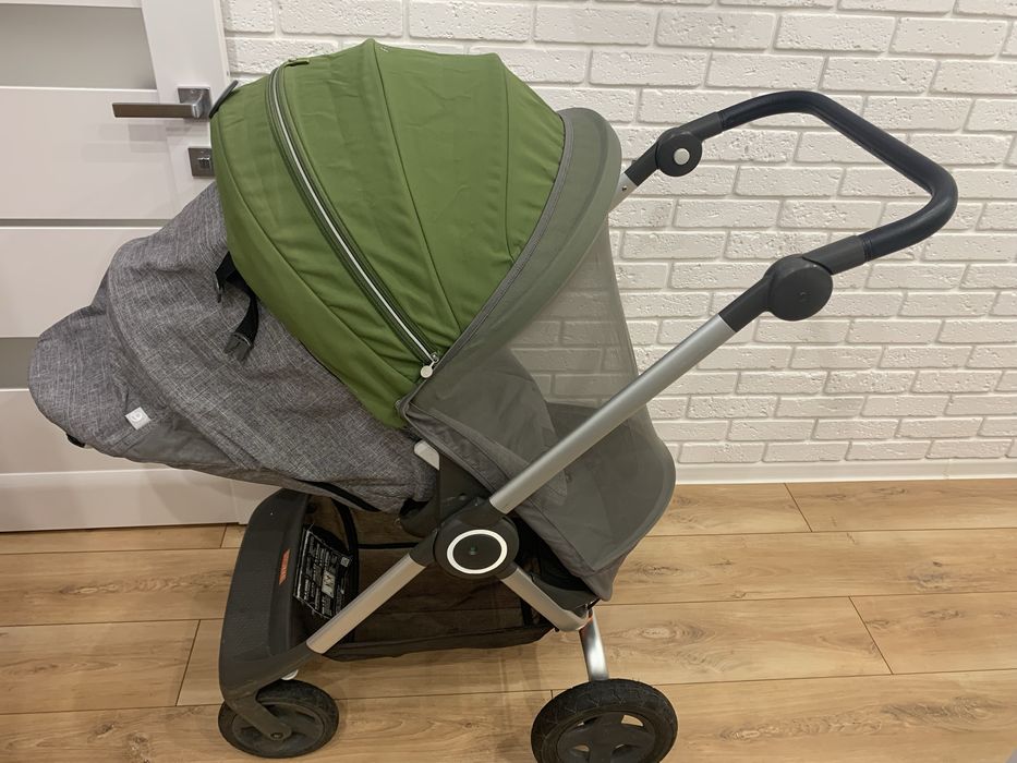 Коляска дитяча в гарному стані