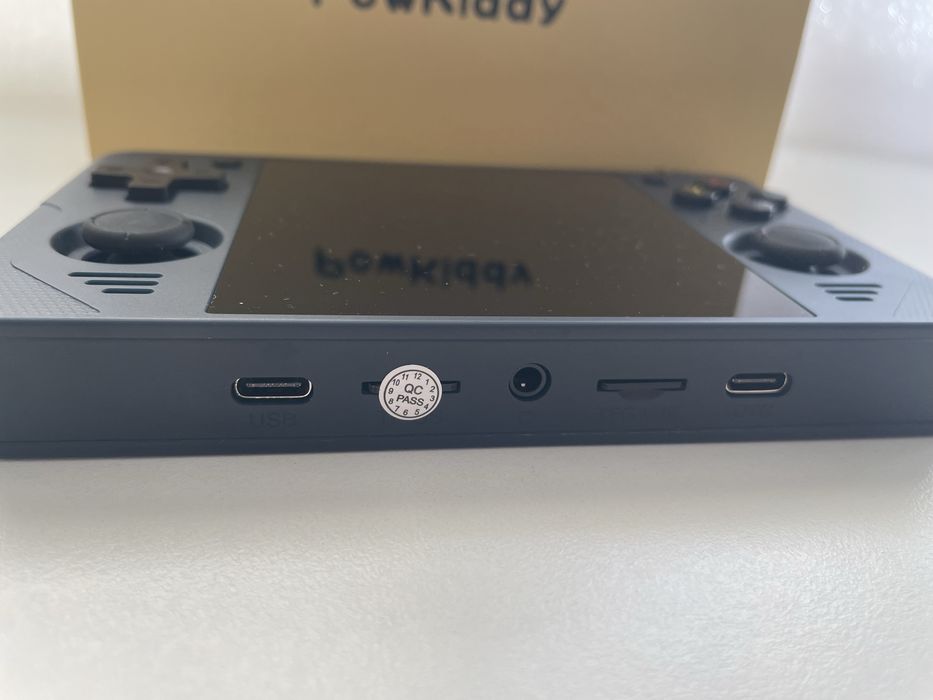 Konsola retro PowKiddy RGB30