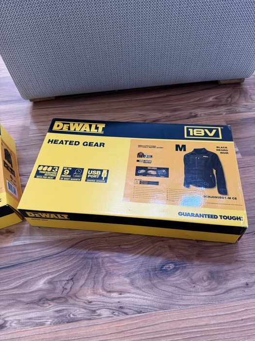Kurtka podgrzewana Dewalt. DCHJ090BD1M/L