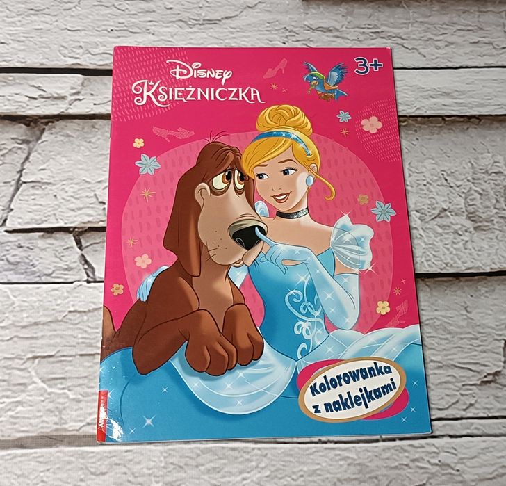 Kolorowanka z naklejkami Księżniczka