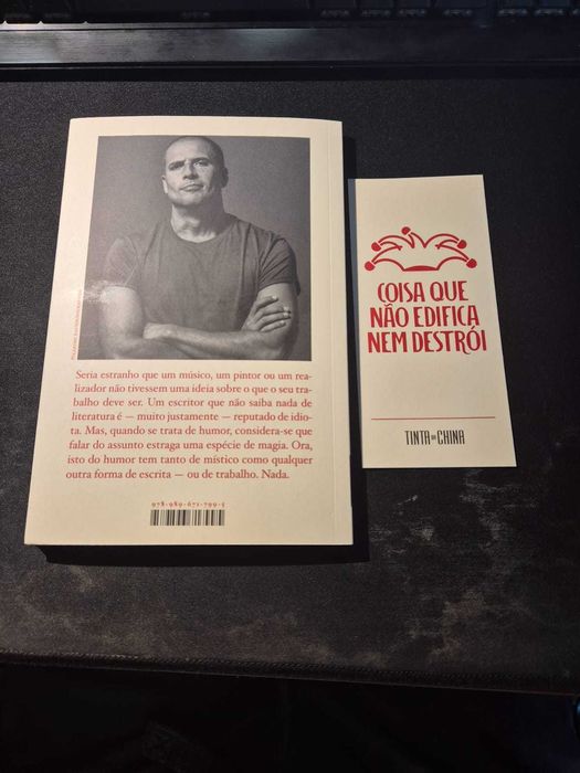 Livro “Coisa que Não Edifica Nem Destrói” - Ricardo Araújo Pereira