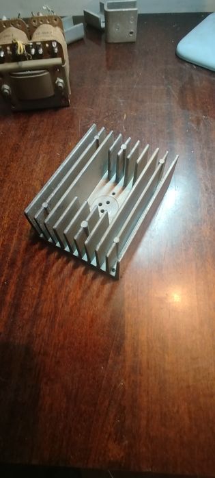 Трансформатор з радіатором